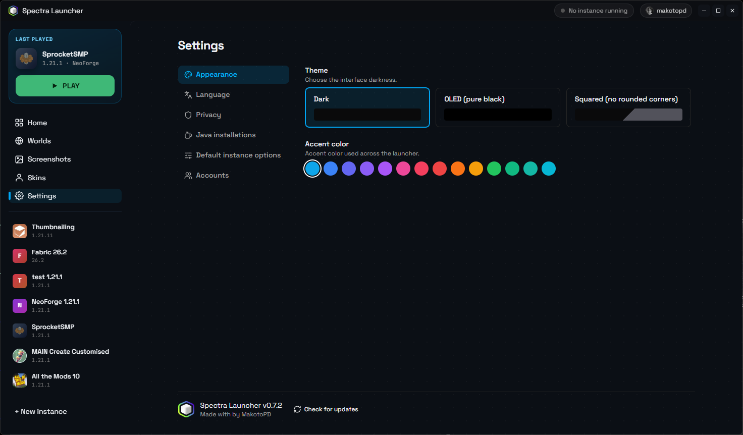 Settings page with theme options and accent color picker